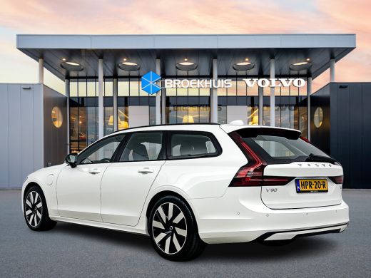 Volvo  V90 T8 Recharge AWD Ultra Dark | 19" | 360 Camera | Trekhaak | Panoramadak | Head-up | Harman Kardon ... ActivLease financial lease