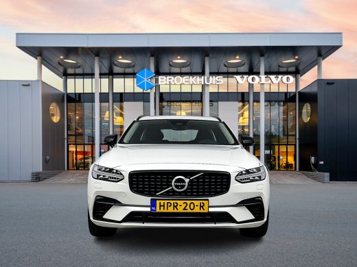 Volvo  V90 T8 Recharge AWD Ultra Dark | 19" | 360 Camera | Trekhaak | Panoramadak | Head-up | Harman Kardon ... ActivLease financial lease