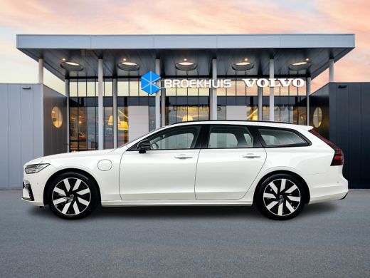 Volvo  V90 T8 Recharge AWD Ultra Dark | 19" | 360 Camera | Trekhaak | Panoramadak | Head-up | Harman Kardon ... ActivLease financial lease