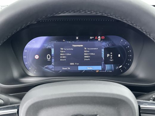 Volvo  XC40 B4 Plus Black Edition | 20" | Panoramadak | Nubuck bekleding | 360 Camera | Getint glas | Elektr... ActivLease financial lease
