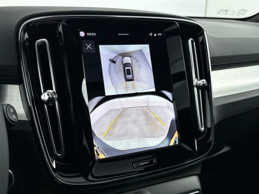 Volvo  XC40 B4 Plus Black Edition | 20" | Panoramadak | Nubuck bekleding | 360 Camera | Getint glas | Elektr... ActivLease financial lease