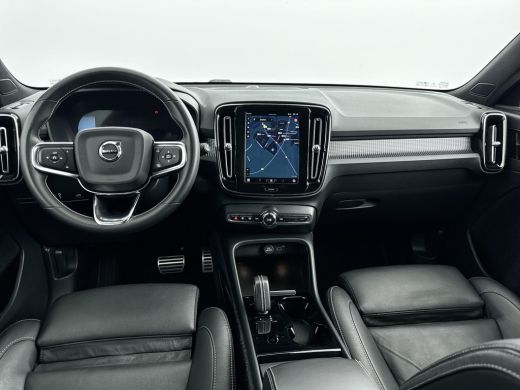 Volvo  XC40 Recharge P8 AWD R-Design | 20" | Leder | Elektr. verst. stoelen | Full LED | Harman Kardon | Adap... ActivLease financial lease