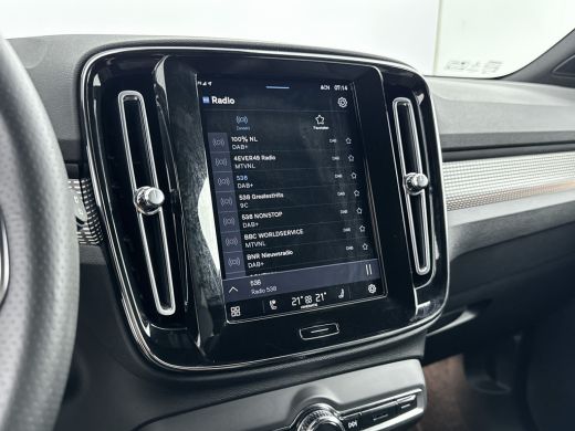 Volvo  XC40 Recharge P8 AWD R-Design | 20" | Leder | Elektr. verst. stoelen | Full LED | Harman Kardon | Adap... ActivLease financial lease
