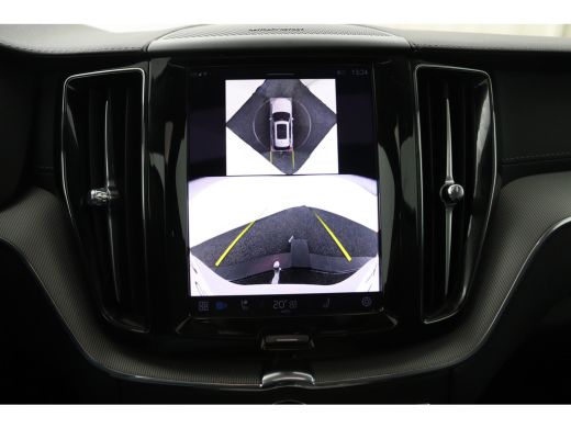 Volvo  XC60 T6 Plug-in hybrid AWD Ultra Dark | Panoramadak | 360 Camera | Head-up display | Stoel en stuurwie... ActivLease financial lease