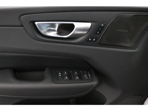 Volvo  XC60 T6 Plug-in hybrid AWD Ultra Dark | Panoramadak | 360 Camera | Head-up display | Stoel en stuurwie... ActivLease financial lease