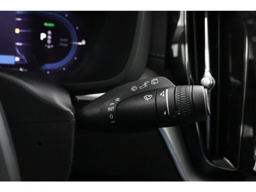Volvo  XC60 T6 Plug-in hybrid AWD Ultra Dark | Panoramadak | 360 Camera | Head-up display | Stoel en stuurwie... ActivLease financial lease
