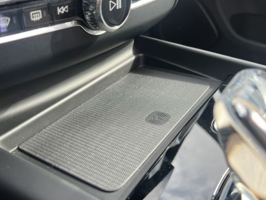 Volvo  XC60 T8 Plug-in hybrid AWD Ultra Dark | Heico | Bowers&Wilkins | Luchtvering | 22 Inch | Gelamineerd G... ActivLease financial lease