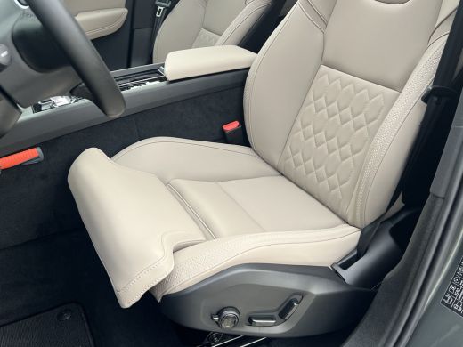 Volvo  XC60 T8 Plug-in hybrid AWD Ultra Dark | Heico | Bowers&Wilkins | Luchtvering | 22 Inch | Gelamineerd G... ActivLease financial lease