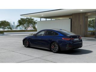 BMW i4 eDrive35 High Executive M Sport / Schuif-kanteldak / Adaptieve LED / Comfort Access / Stoelverwar...