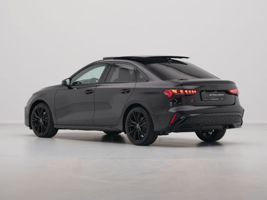 Audi A3 Limousine 35 TFSI S edition Panodak SONOS Ambient lichtpakket verw. voorstoelen Camera ActivLease financial lease