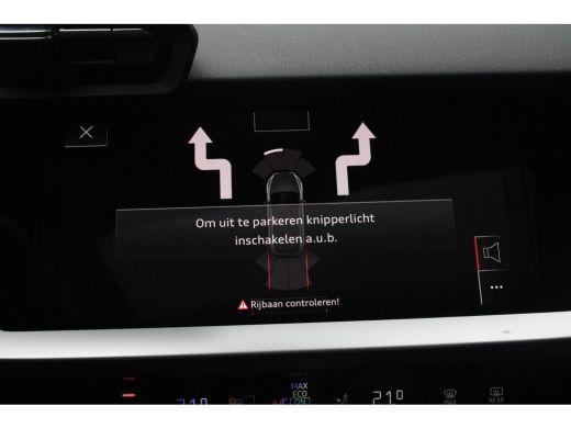 Audi A3 Sportback 40 TFSI e Edition | PANO | Stoelvw| Lane assist ActivLease financial lease