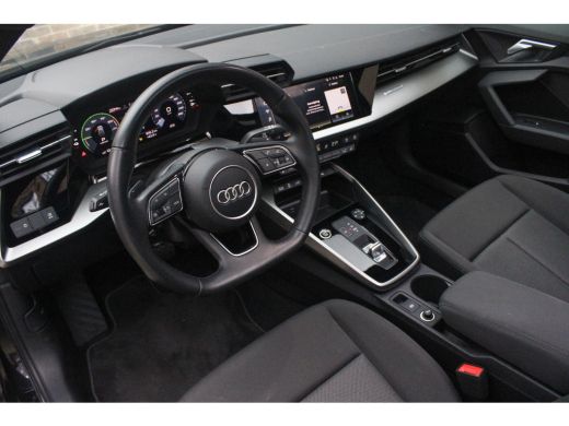 Audi A3 Sportback 40 TFSI e Edition | PANO | Stoelvw| Lane assist ActivLease financial lease