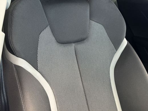 Audi Q2 30 115pk TFSI Business Edition Parkeerhulp achter | Cruise Control | Navigatiepakket ActivLease financial lease