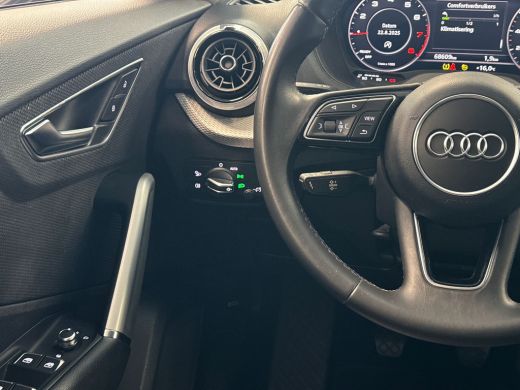 Audi Q2 30 115pk TFSI Business Edition Parkeerhulp achter | Cruise Control | Navigatiepakket ActivLease financial lease