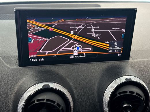 Audi Q2 30 115pk TFSI Business Edition Parkeerhulp achter | Cruise Control | Navigatiepakket ActivLease financial lease