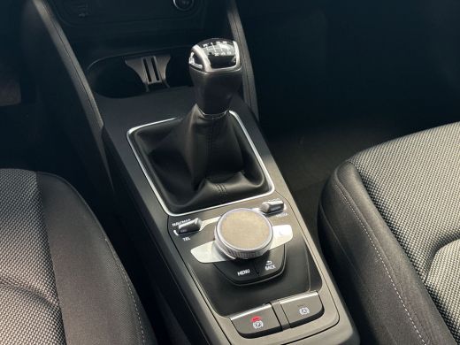 Audi Q2 30 115pk TFSI Business Edition Parkeerhulp achter | Cruise Control | Navigatiepakket ActivLease financial lease