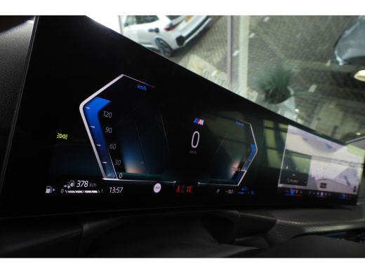 BMW 3 Serie Touring 330e High Executive M Sport Automaat / Trekhaak / Sportstoelen / Stoelverwarming / BMW Li... ActivLease financial lease