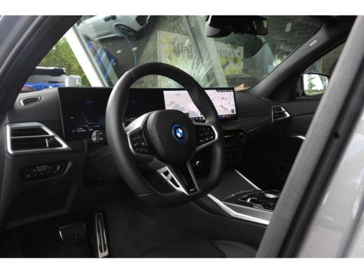 BMW 3 Serie Touring 330e High Executive M Sport Automaat / Trekhaak / Sportstoelen / Stoelverwarming / BMW Li... ActivLease financial lease
