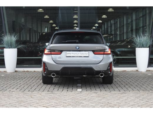 BMW 3 Serie Touring 330e High Executive M Sport Automaat / Trekhaak / Sportstoelen / Stoelverwarming / BMW Li... ActivLease financial lease