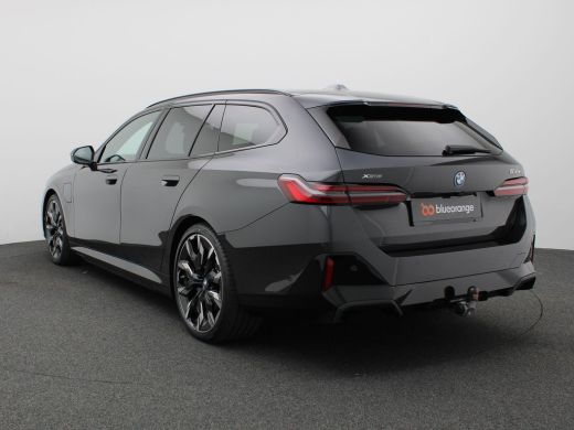 BMW 5 Serie Touring 530e xDrive 299PK Aut. M-Sport, Panoramadak, Head-Up Display, Stoelverwarming & ventilati... ActivLease financial lease