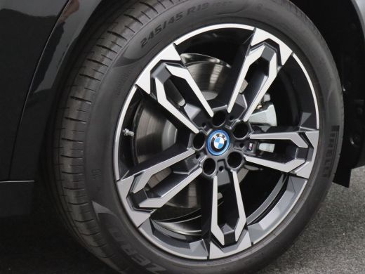 BMW X1 xDrive25e 245PK Aut. M-Sport, Pano-Schuifdak, Keyless, Digital Key, Stoelverwarming, LED verlicht... ActivLease financial lease
