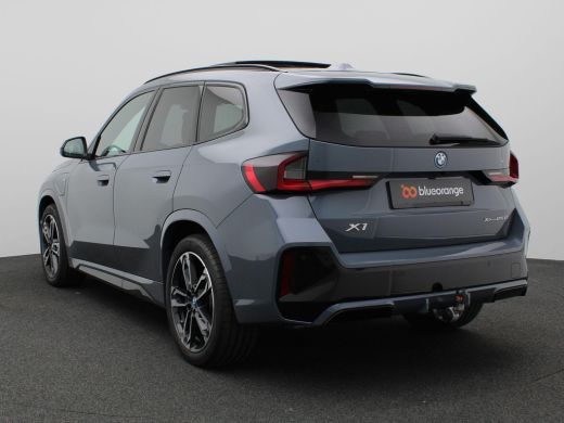 BMW X1 xDrive25e 245PK Aut. M-Sport, Pano-Schuifdak, Keyless, Digital Key, Stoelverwarming, LED verlicht... ActivLease financial lease