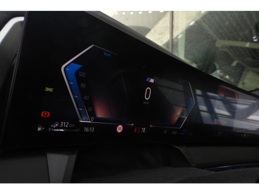 BMW X3 30e xDrive M Sport Automaat / Panoramadak / Sportstoelen / Stoelventilatie / Parking Assistant Pr... ActivLease financial lease