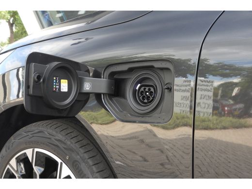 BMW X3 30e xDrive M Sport Automaat / Panoramadak / Sportstoelen / Stoelventilatie / Parking Assistant Pr... ActivLease financial lease