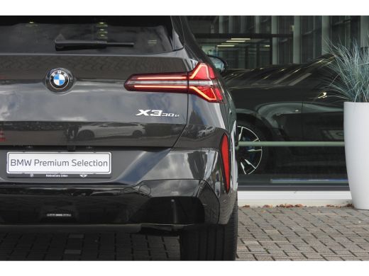 BMW X3 30e xDrive M Sport Automaat / Panoramadak / Sportstoelen / Stoelventilatie / Parking Assistant Pr... ActivLease financial lease