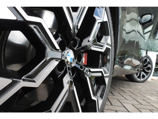 BMW X3 30e xDrive M Sport Automaat / Panoramadak / Sportstoelen / Stoelventilatie / Parking Assistant Pr... ActivLease financial lease