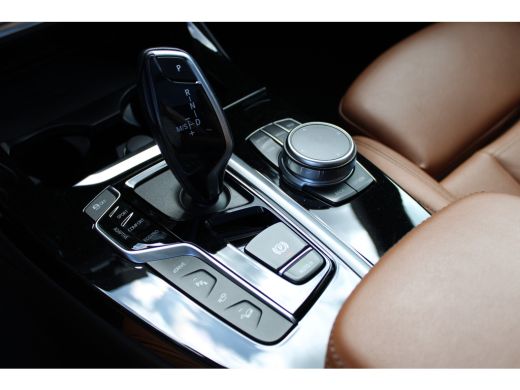 BMW X3 xDrive30e High Executive M Sport Automaat / Panoramadak / Trekhaak / Sportstoelen / Adaptieve LED... ActivLease financial lease