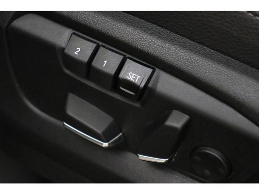 BMW X6 xDrive40d High Executive M Sport Automaat / Schuif-Kanteldak / Trekhaak / Sportstoelen / Adaptief... ActivLease financial lease