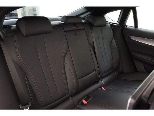 BMW X6 xDrive40d High Executive M Sport Automaat / Schuif-Kanteldak / Trekhaak / Sportstoelen / Adaptief... ActivLease financial lease