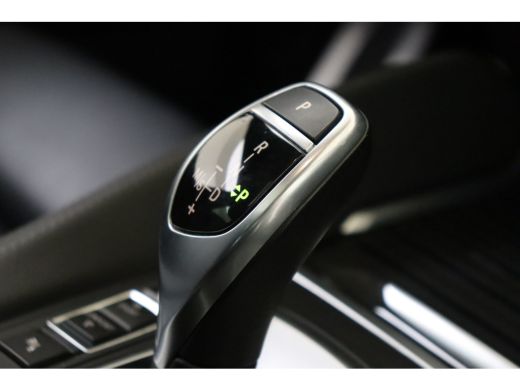 BMW X6 xDrive40d High Executive M Sport Automaat / Schuif-Kanteldak / Trekhaak / Sportstoelen / Adaptief... ActivLease financial lease