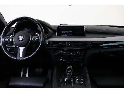BMW X6 xDrive40d High Executive M Sport Automaat / Schuif-Kanteldak / Trekhaak / Sportstoelen / Adaptief... ActivLease financial lease