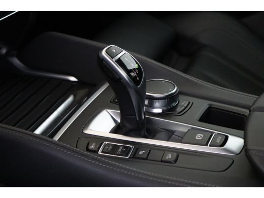 BMW X6 xDrive40d High Executive M Sport Automaat / Schuif-Kanteldak / Trekhaak / Sportstoelen / Adaptief... ActivLease financial lease