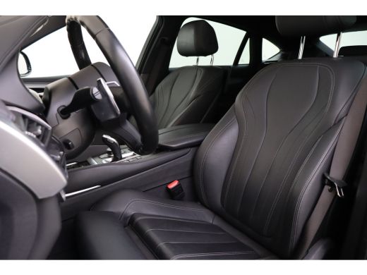 BMW X6 xDrive40d High Executive M Sport Automaat / Schuif-Kanteldak / Trekhaak / Sportstoelen / Adaptief... ActivLease financial lease