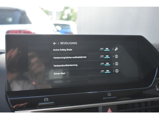 Citroën ë-C4 You 50 kWh 3 Fase | Navigatie by App | Achteruitrijcamera | Climate Control | Half-Leder | Parkee... ActivLease financial lease