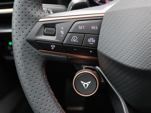 CUPRA Leon Sportstourer 1.5 TSI e-Hybrid VZ Performance 272 PK DSG Trekhaak, matrix led, schuif-kanteldak, achteruitrijca... ActivLease financial lease