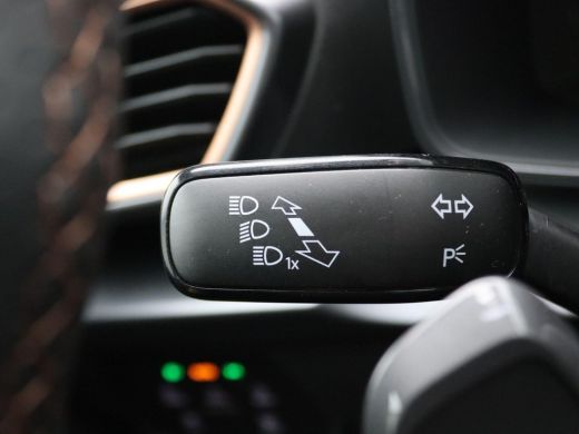 CUPRA Leon Sportstourer 1.5 TSI e-Hybrid VZ Performance 272PK DSG Trekhaak, matrix led, schuif-kanteldak, achteruitrijcam... ActivLease financial lease