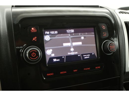 Fiat Ducato 33 2.3 MultiJet L3H2 Airco | Cruise | Camera | Navi | 3 Persoons | Elektrpakket | Schuifdeur | ActivLease financial lease