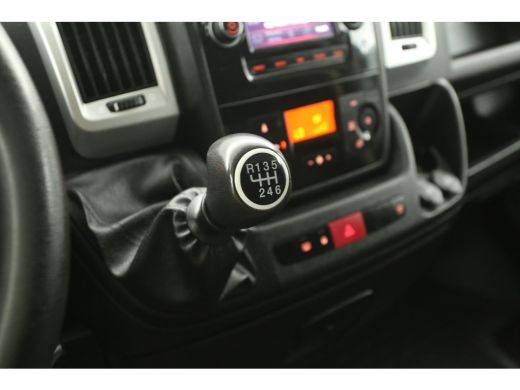 Fiat Ducato 33 2.3 MultiJet L3H2 Airco | Cruise | Camera | Navi | 3 Persoons | Elektrpakket | Schuifdeur | ActivLease financial lease