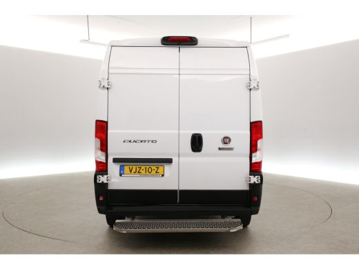 Fiat Ducato 33 2.3 MultiJet L3H2 Airco | Cruise | Camera | Navi | 3 Persoons | Elektrpakket | Schuifdeur | ActivLease financial lease