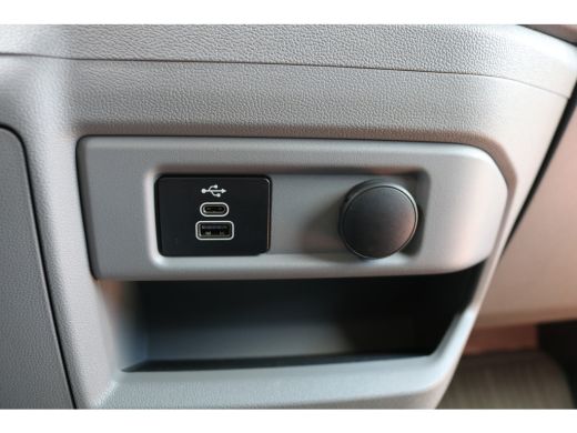 Ford E-Transit Custom 340 L2 H1 Limited 218pk 65 kWh Matrix Led B&O ActivLease financial lease