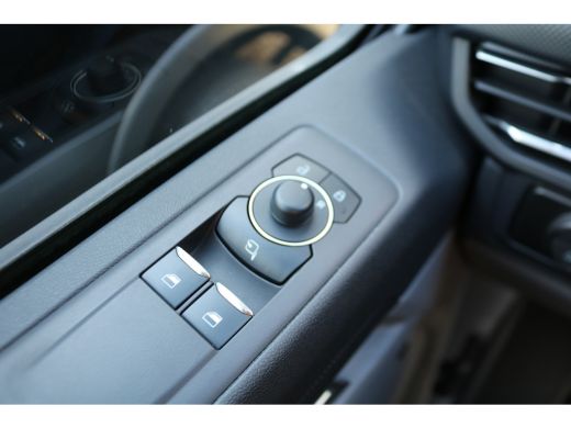 Ford E-Transit Custom 340 L2 H1 Limited 218pk 65 kWh Matrix Led B&O ActivLease financial lease