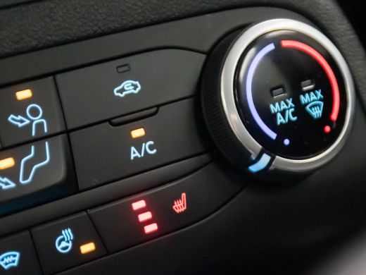 Ford Focus 1.0 EcoBoost Titanium X (APPLE CARPLAY, GROOT NAVI, CAMERA, STUUR/STOELVERWARMING, ADAPTIVE CRUIS... ActivLease financial lease