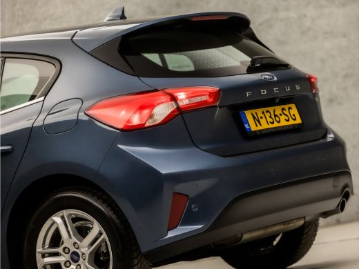 Ford Focus 1.0 EcoBoost Titanium X (APPLE CARPLAY, GROOT NAVI, CAMERA, STUUR/STOELVERWARMING, ADAPTIVE CRUIS... ActivLease financial lease