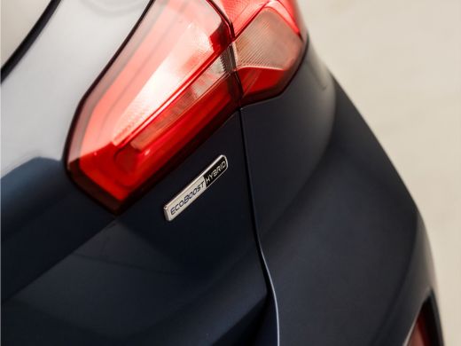 Ford Focus 1.0 EcoBoost Titanium X (APPLE CARPLAY, GROOT NAVI, CAMERA, STUUR/STOELVERWARMING, ADAPTIVE CRUIS... ActivLease financial lease