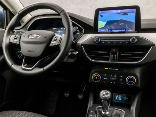 Ford Focus 1.0 EcoBoost Titanium X (APPLE CARPLAY, GROOT NAVI, CAMERA, STUUR/STOELVERWARMING, ADAPTIVE CRUIS... ActivLease financial lease