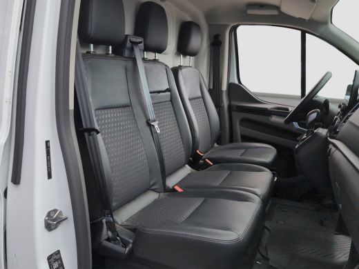 Ford Transit Custom 320 2.0 TDCI L2H1 Sport | Automaat | Camera | Halfleder | Stoelverwarming AUTOMATIC ActivLease financial lease
